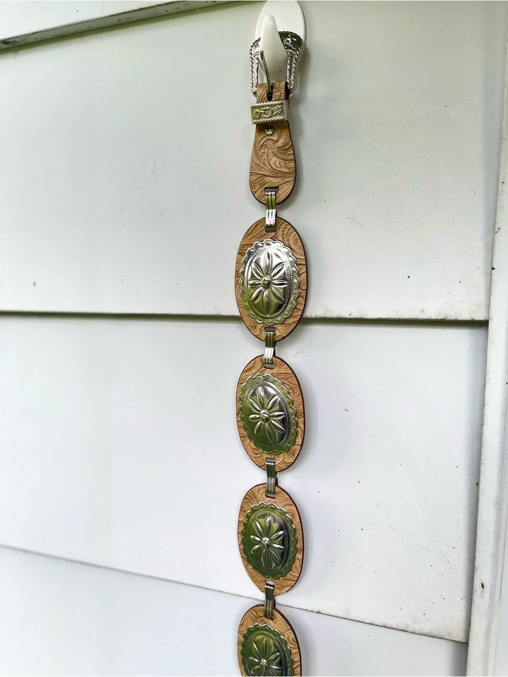 Vintage Concho Tooled Faux Leather Concha belt. Brown Tan Western Rocker Metal